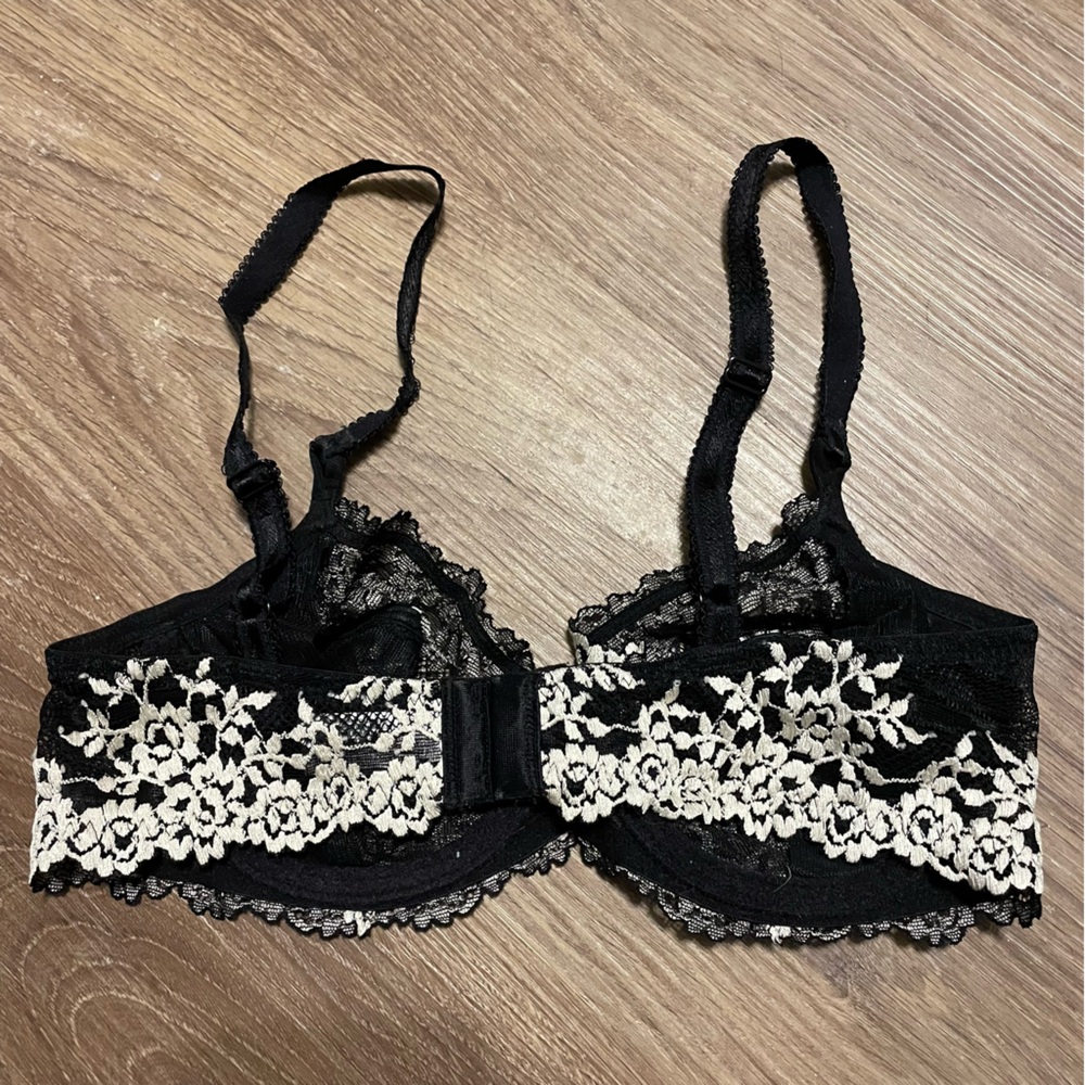 Wacoal lace Black and Cream Floral Bra 36B - Picture 3 of 5